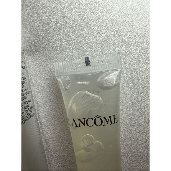 Lancôme Juicy Tubes Original Lip Gloss Color: 01 Pure - clear sheer Size 0.5 oz/ - Picture 2 of 7